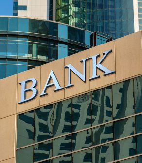 the word bank is on the side of a building